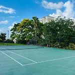 Spacious Studio Close To Theme Parks